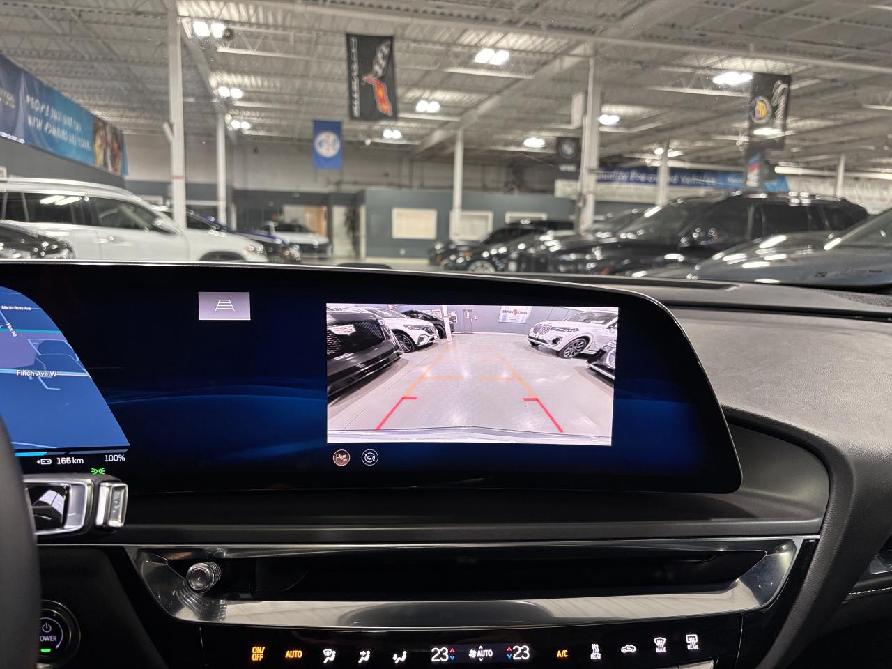 2024 Cadillac LYRIQ 1SA|TECH|CLUSTERNAV|FULLGLASSROOF|LEATHER|SAFETECH - Photo #46