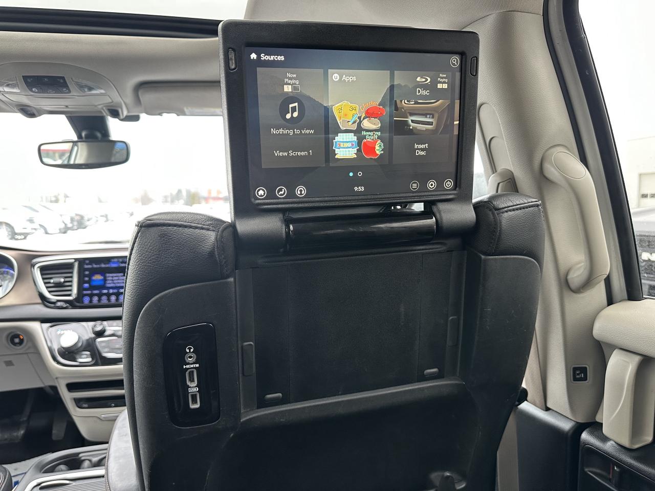 2017 Chrysler Pacifica TOURING L PLUS/SUNROOF/ONE OWNER! Photo