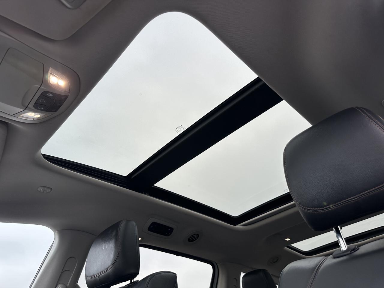 2017 Chrysler Pacifica TOURING L PLUS/SUNROOF/ONE OWNER! Photo