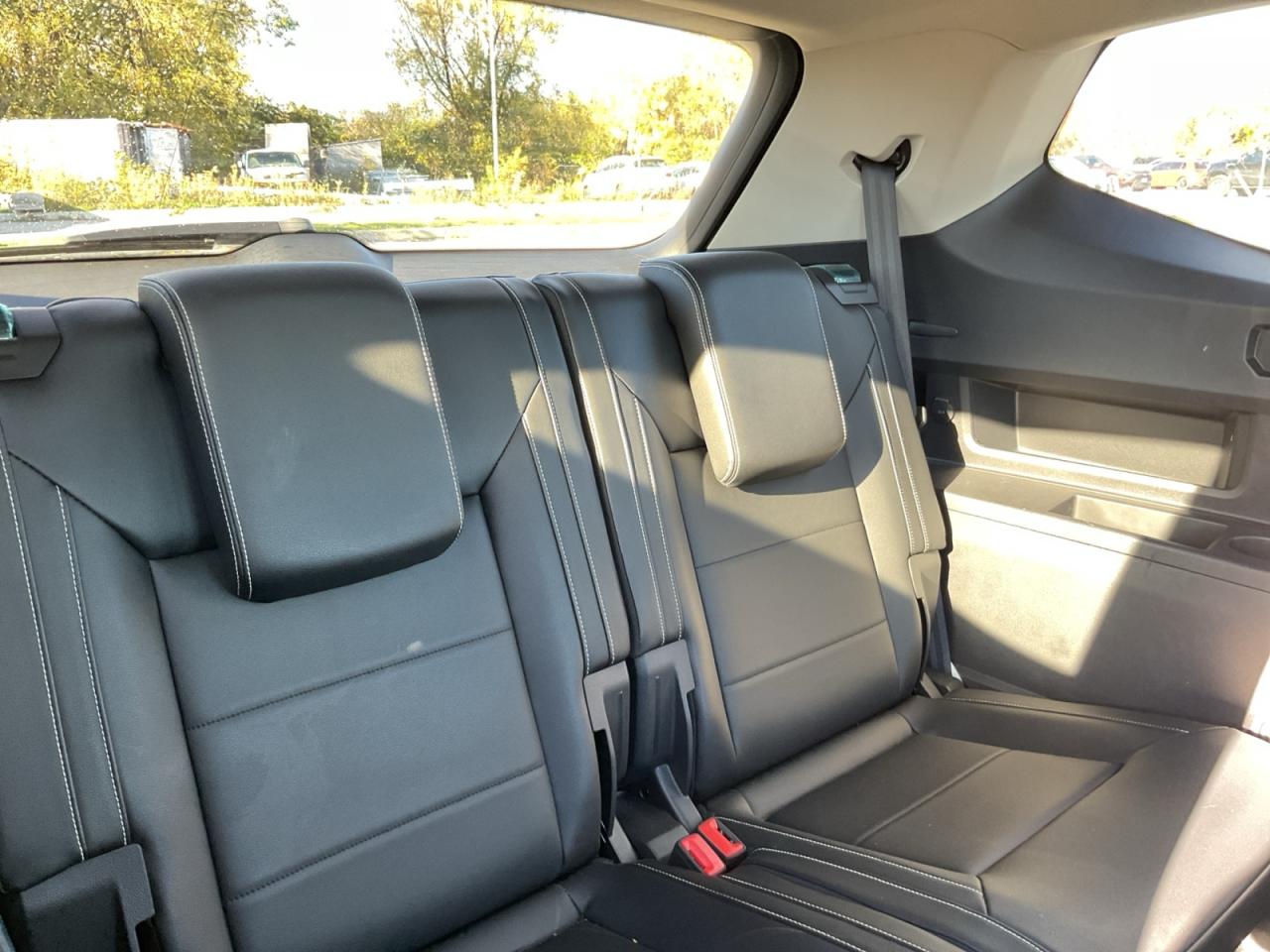 2022 Volkswagen Atlas 3.6L One Owner Off Lease! 7 Seater! Certified! Photo