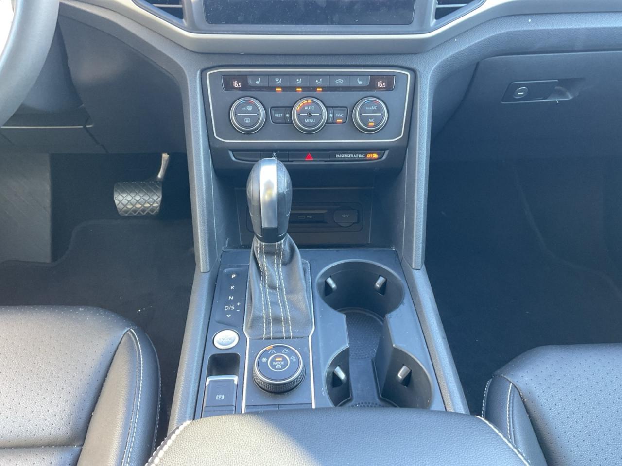 2022 Volkswagen Atlas 3.6L One Owner Off Lease! 7 Seater! Certified! Photo