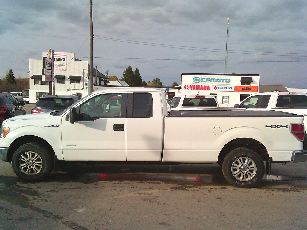 2012 Ford F-150 4WD SuperCab 163 XLT w-Midbox Prep + TOW PKG Photo