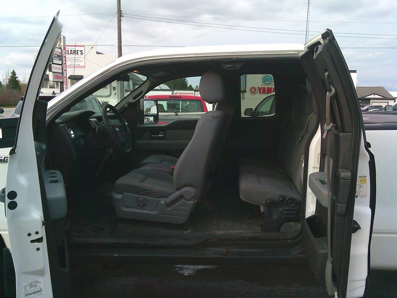 2012 Ford F-150 4WD SuperCab 163 XLT w-Midbox Prep + TOW PKG Photo