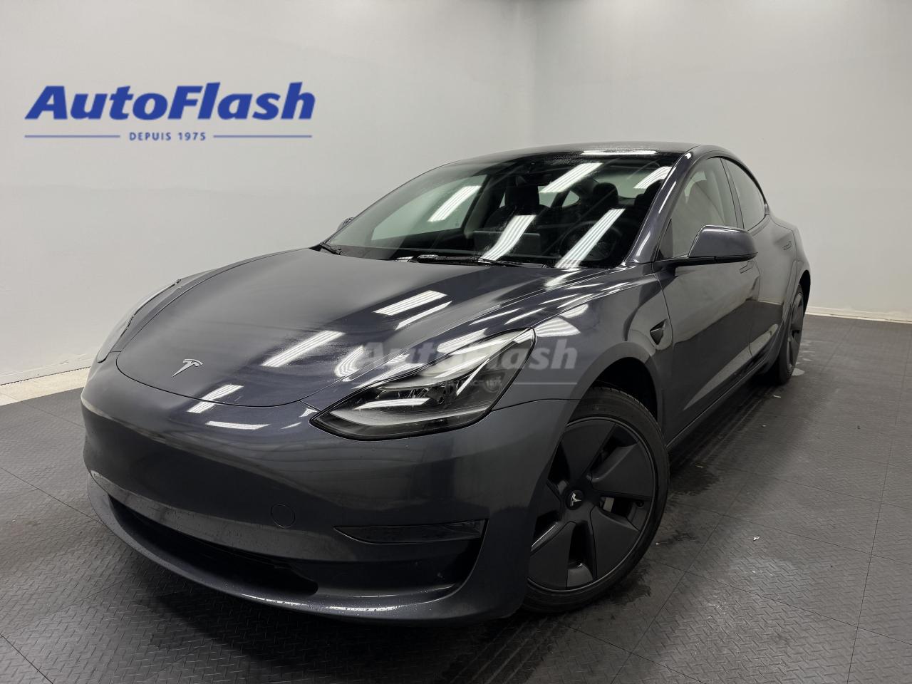 Used 2023 Tesla Model 3 AUTONOMIE 438KM, CAMERA, CUIR, TOIT PANORAMIQUE for sale in Saint-Hubert, QC