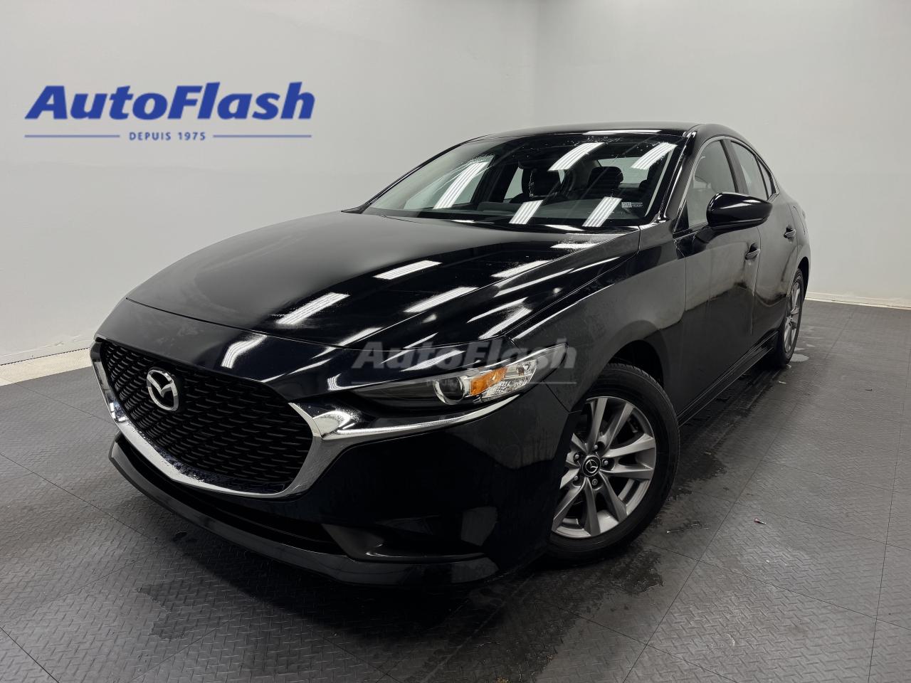 Used 2022 Mazda MAZDA3 GX AUTO, CARPLAY, CAMERA, SIÈGSE CHAUFFANTS for sale in Saint-Hubert, QC