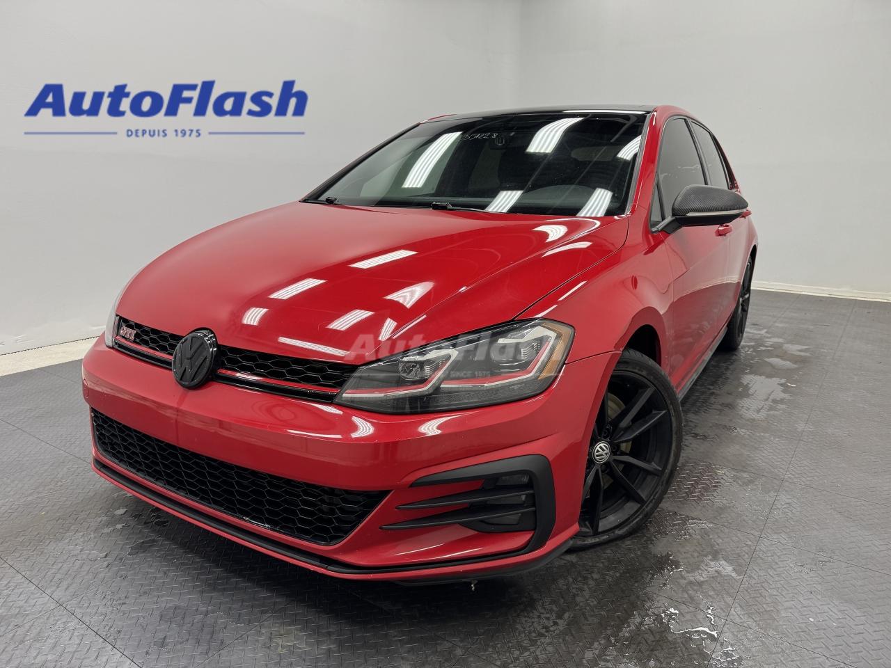 Used 2018 Volkswagen Golf GTI AUTOBAHN 2.0L TURBO, 220HP, TOIT OUVRANT, CUIR for sale in Saint-Hubert, QC
