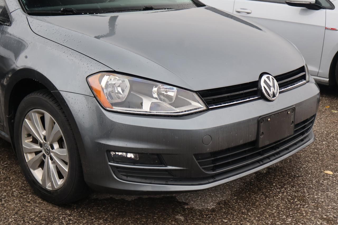 2017 Volkswagen Golf | CD Player | Photo2