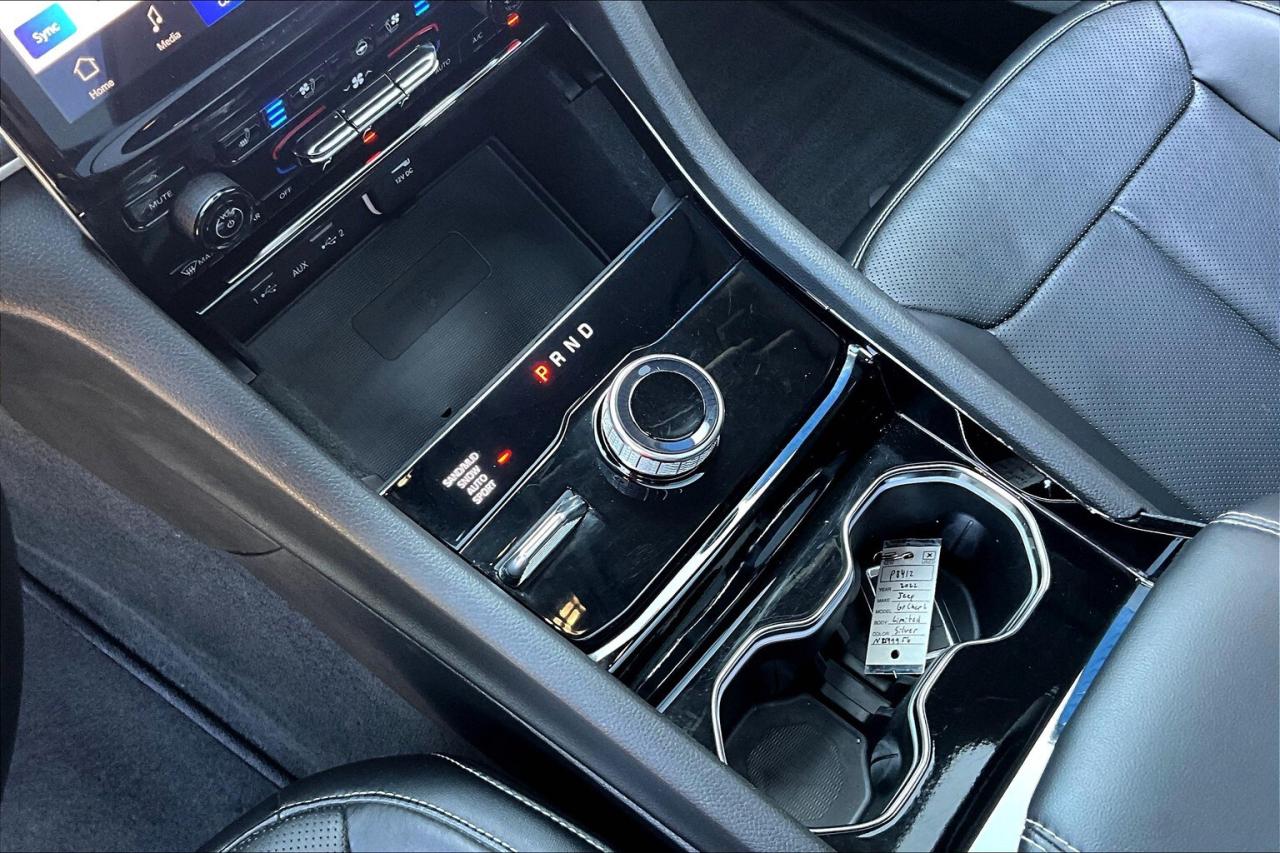 2022 Jeep Grand Cherokee L Limited | 6Seat | Vented Leather | PanoRoof | AWD Photo