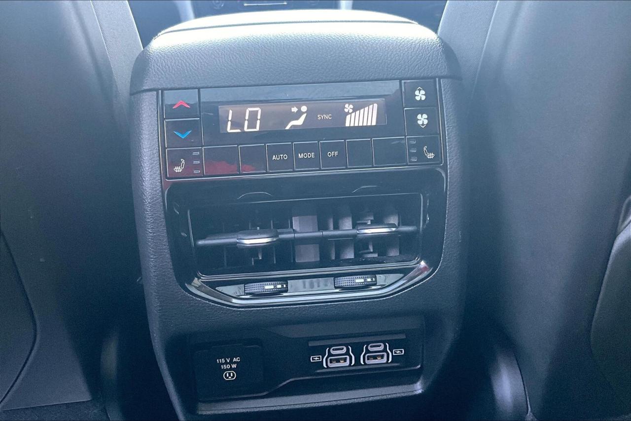 2022 Jeep Grand Cherokee L Limited | 6Seat | Vented Leather | PanoRoof | AWD Photo