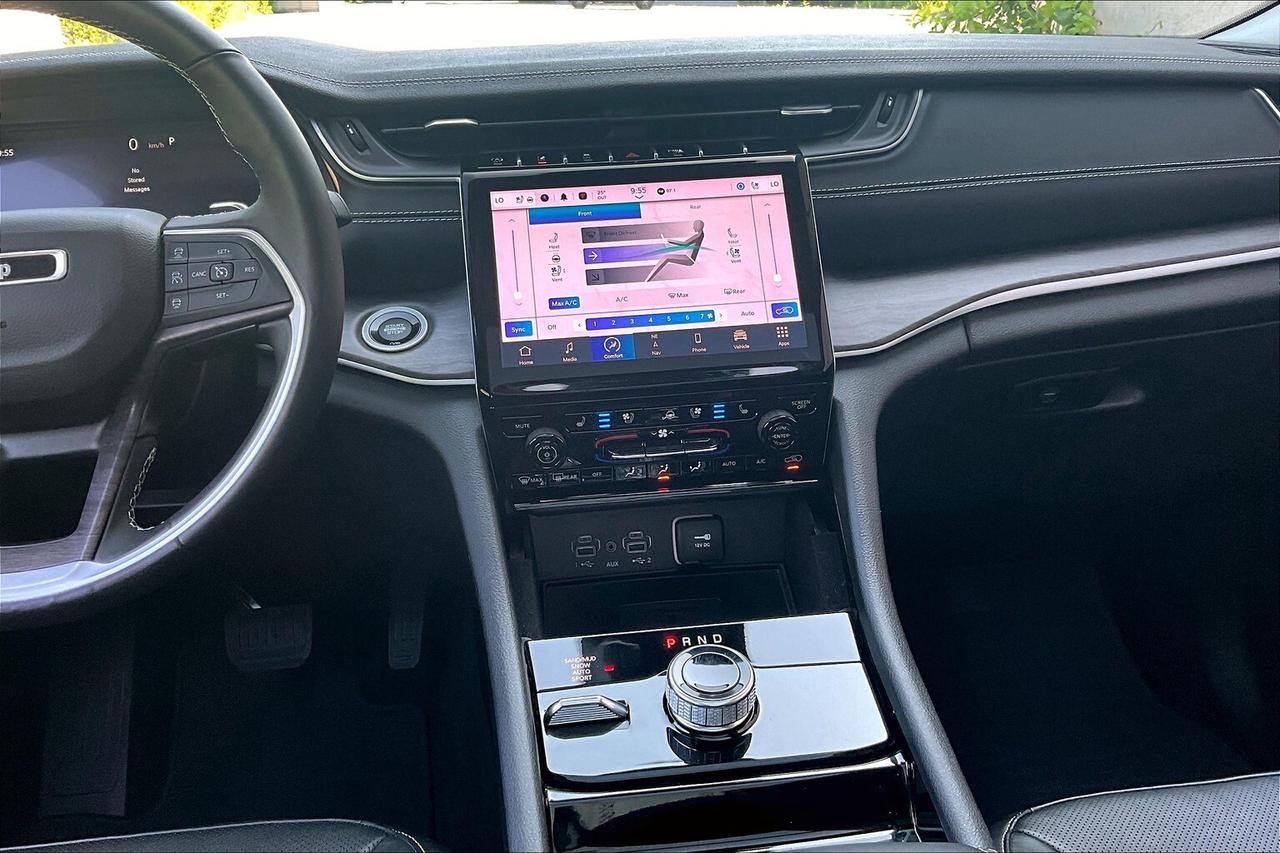2022 Jeep Grand Cherokee L Limited | 6Seat | Vented Leather | PanoRoof | AWD Photo
