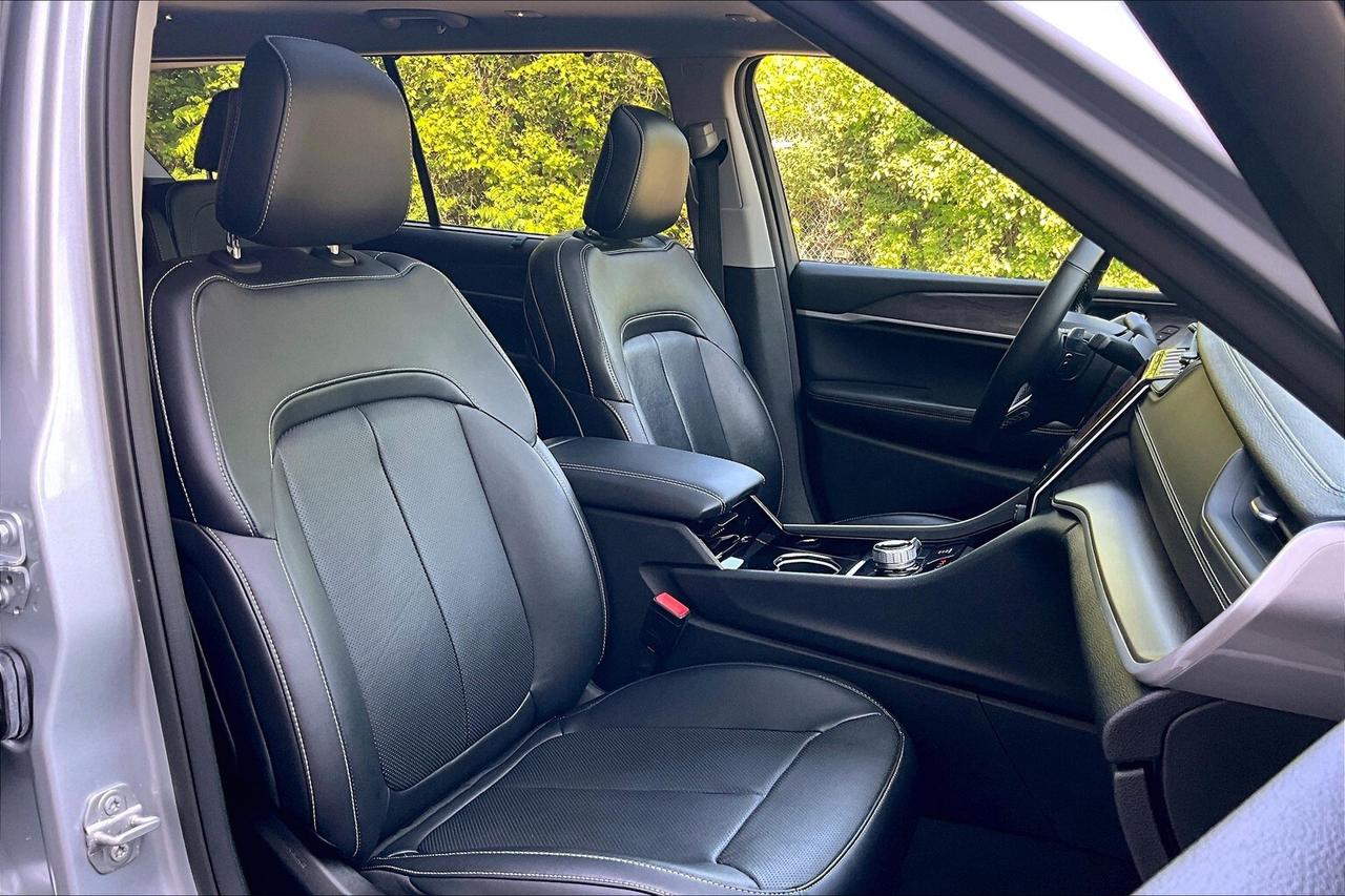 2022 Jeep Grand Cherokee L Limited | 6Seat | Vented Leather | PanoRoof | AWD Photo