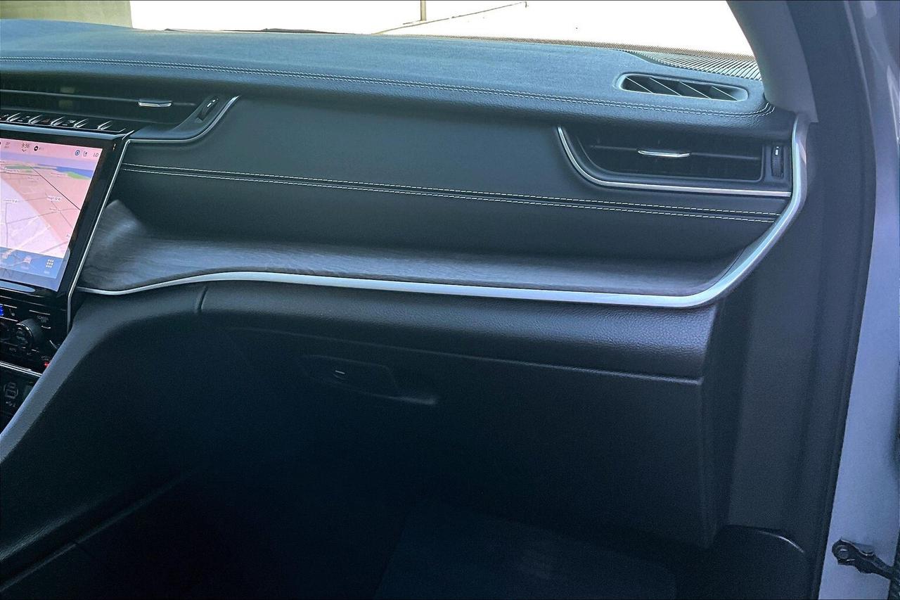 2022 Jeep Grand Cherokee L Limited | 6Seat | Vented Leather | PanoRoof | AWD Photo