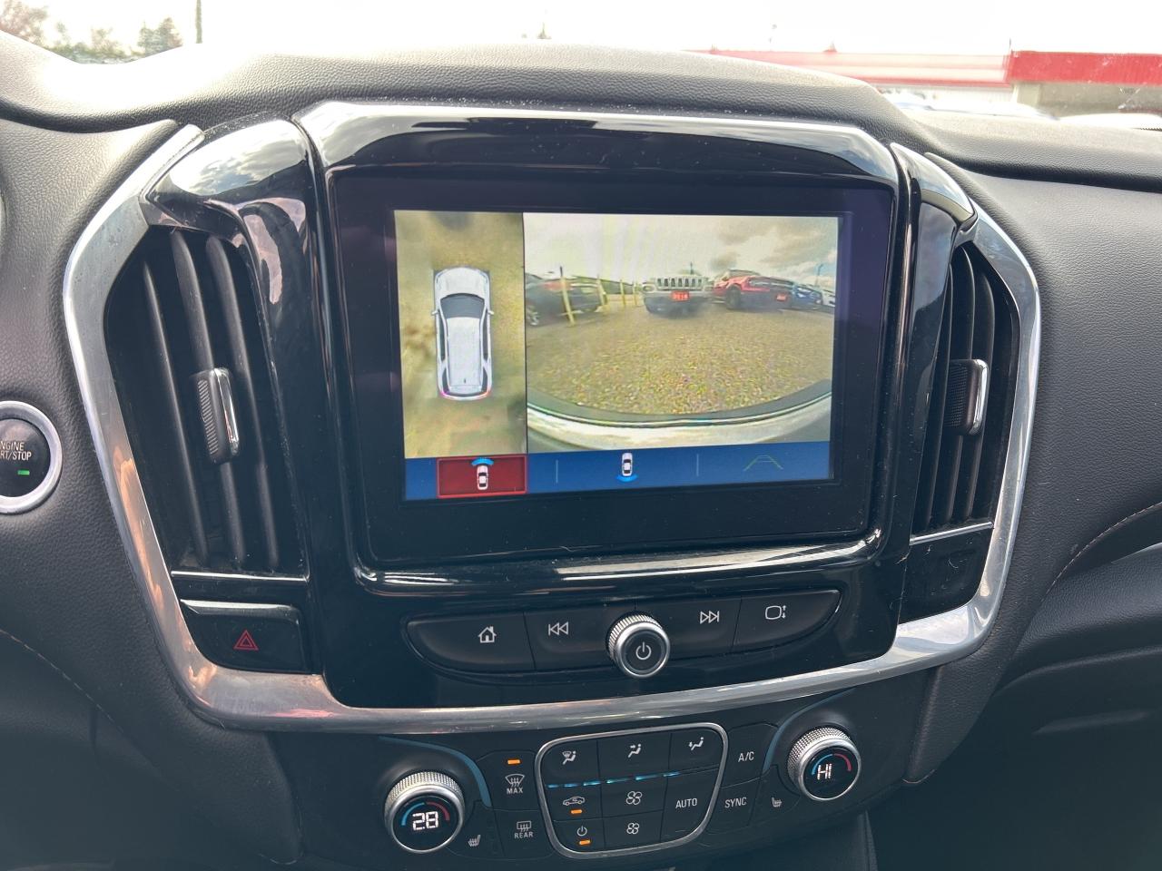 2018 Chevrolet Traverse LT, 7 PASS, HEATED SEATS, AWD, REMOTE START! - Photo #16