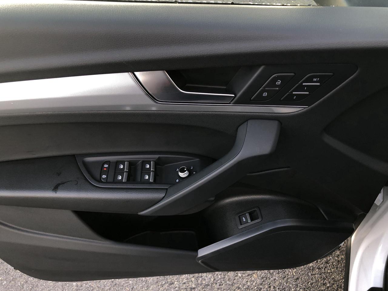 2024 Audi Q5 45 Progressiv LEATHER, PANO. ROOF, NAVI, ADAPTIVE Photo