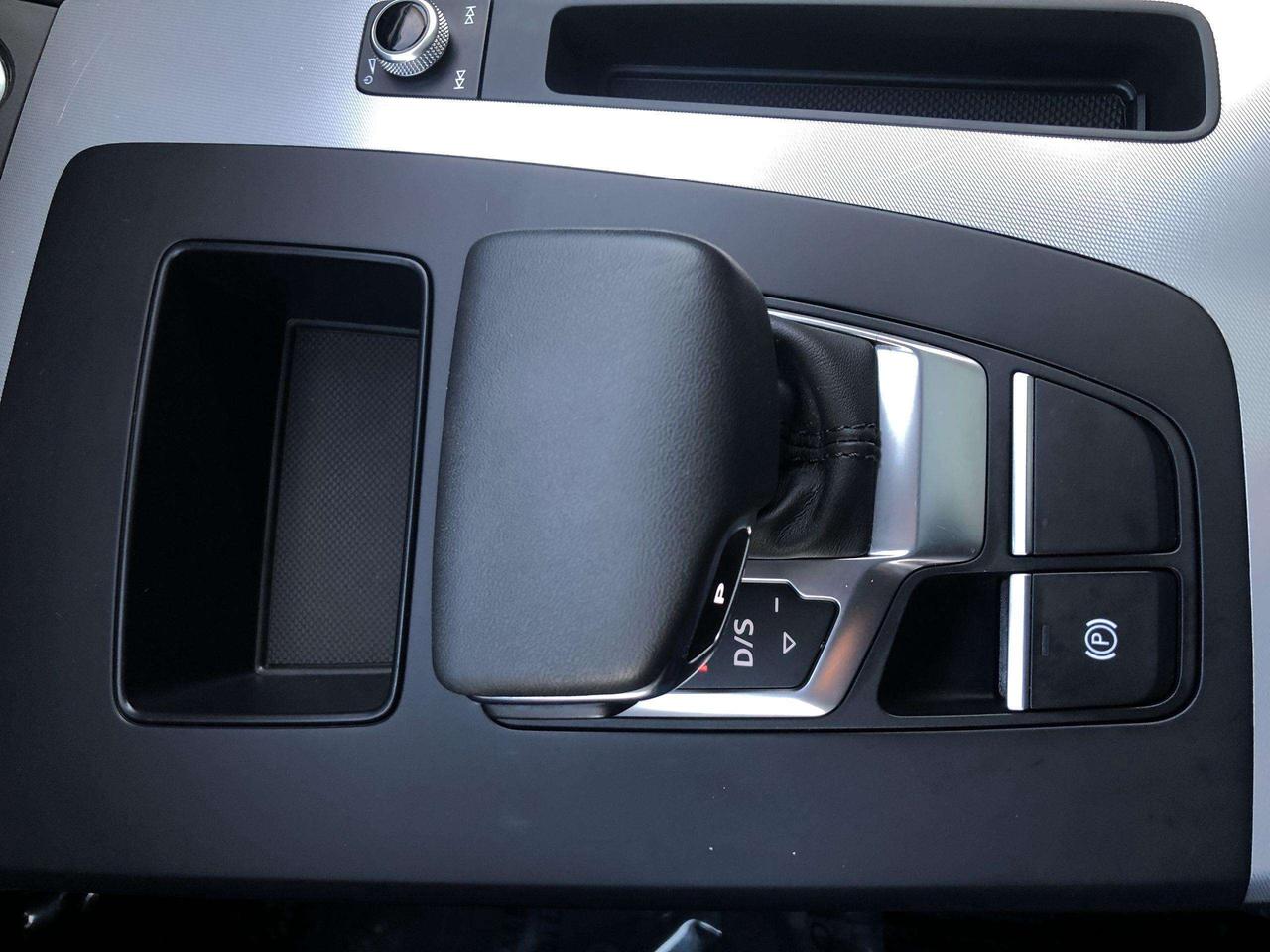 2024 Audi Q5 45 Progressiv LEATHER, PANO. ROOF, NAVI, ADAPTIVE CRUISE, BLIS, LANE ASSIST, 20 AUDI SPORT ALLOYS Photo