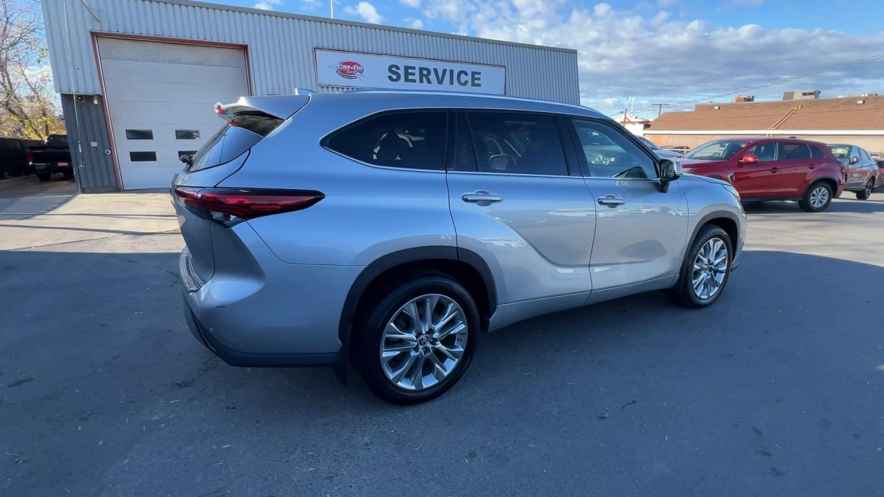 2022 Toyota Highlander LIMITED AWD | 8-PASS | COOLED LEATHER | PANO ROOF Photo