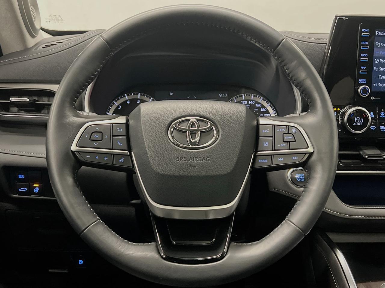 2022 Toyota Highlander LIMITED AWD | 8-PASS | COOLED LEATHER | PANO ROOF Photo