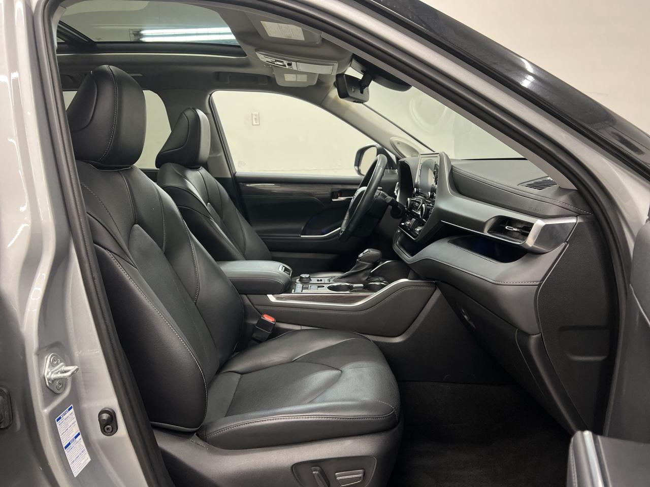 2022 Toyota Highlander LIMITED AWD | 8-PASS | COOLED LEATHER | PANO ROOF Photo