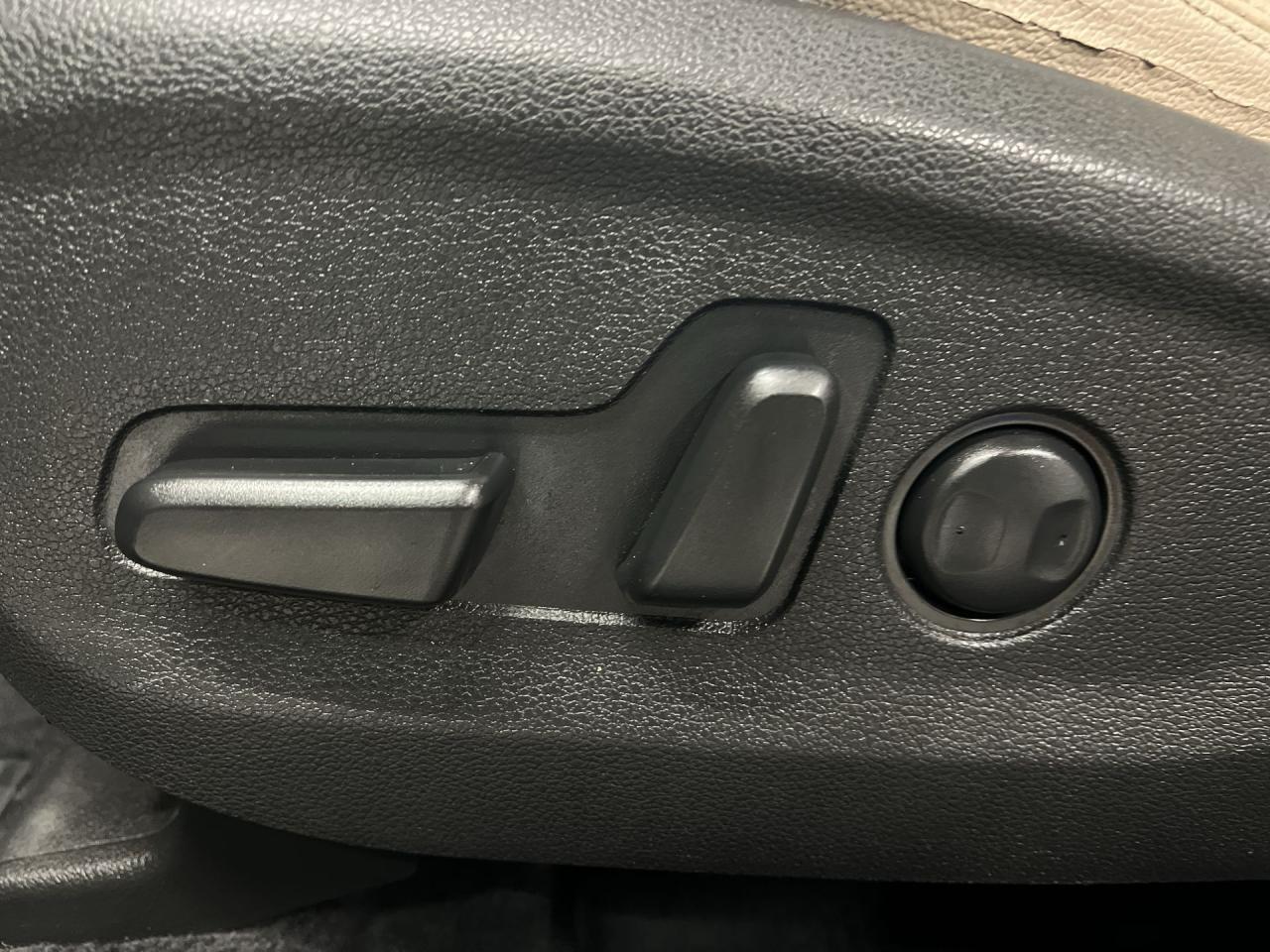 2016 Hyundai Tucson ULTIMATE AWD | COOLED LEATHER | PANO ROOF |LOW KMS Photo