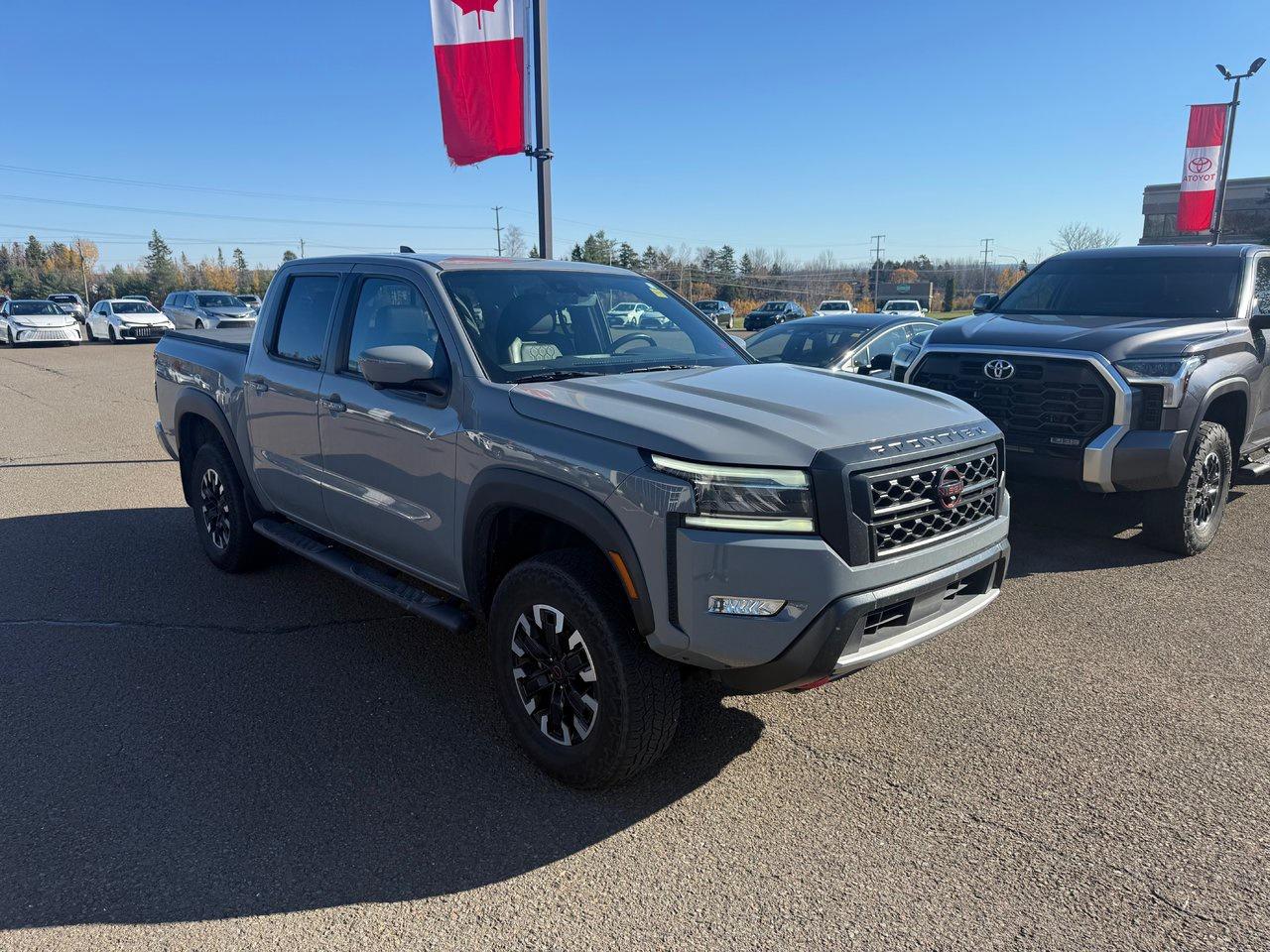 2023 Nissan Frontier Pro-4X Photo2