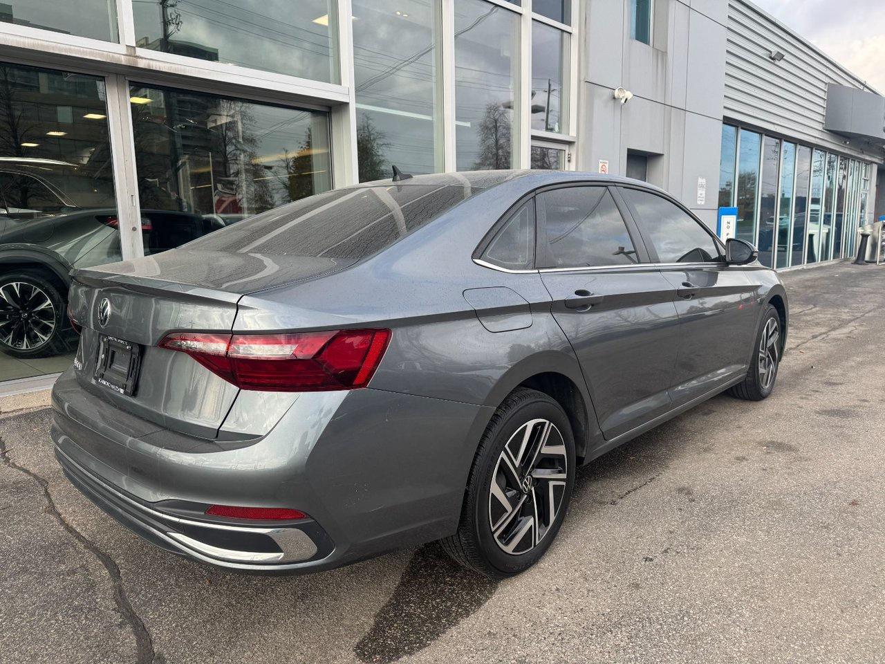 2023 Volkswagen Jetta HIGHLINE Photo