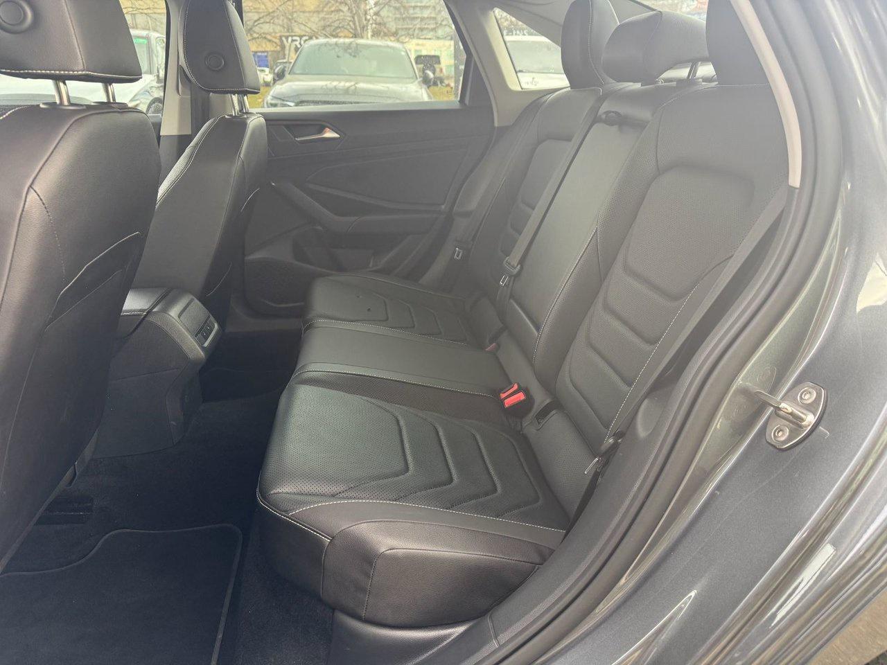 2023 Volkswagen Jetta HIGHLINE Photo