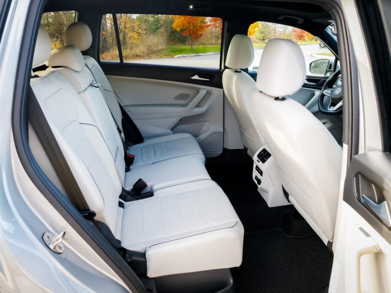 2024 Volkswagen Tiguan Highline R-Line  - Premium Audio - $229 B/W Photo