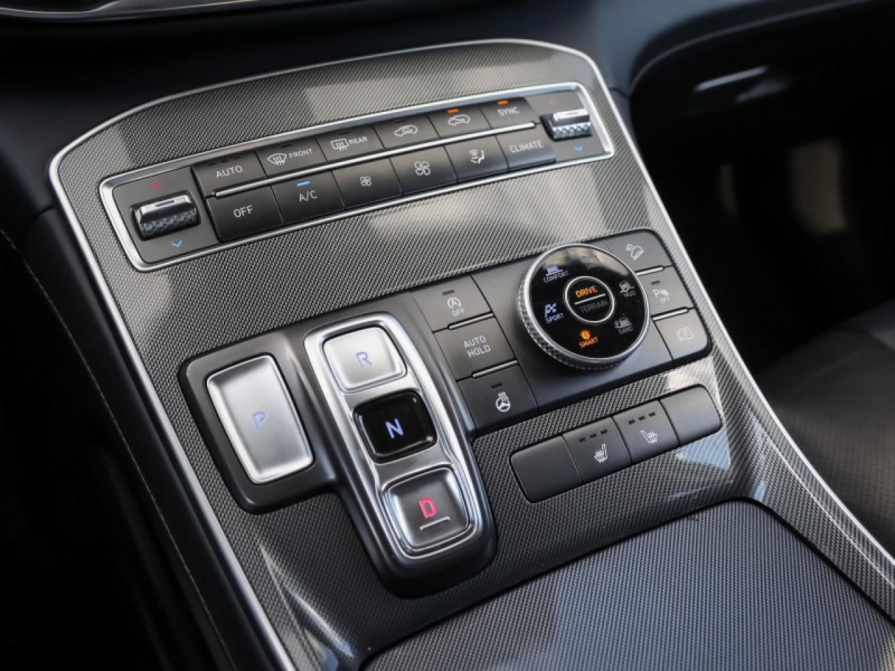 2022 Hyundai Santa Fe Preferred AWD w/Trend Package  - $174 B/W Photo