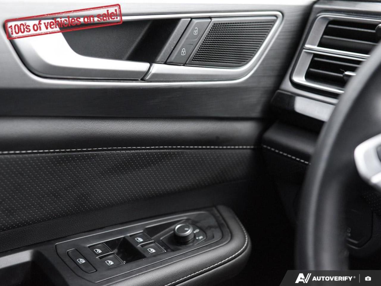 2025 Volkswagen Atlas Cross Sport Comfortline R-Line Black Edition Photo