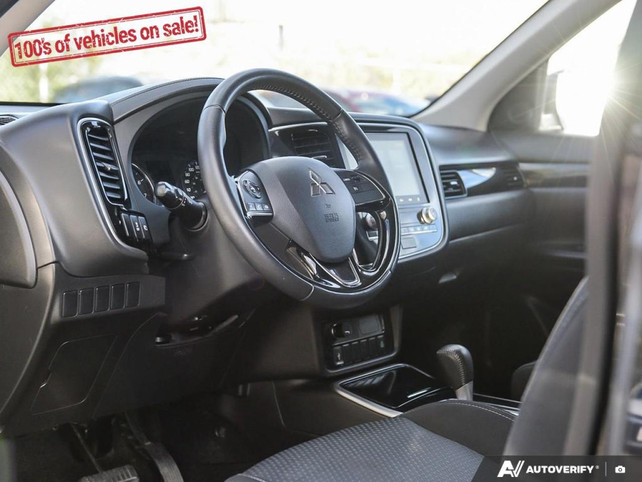 2020 Mitsubishi Outlander ES Photo