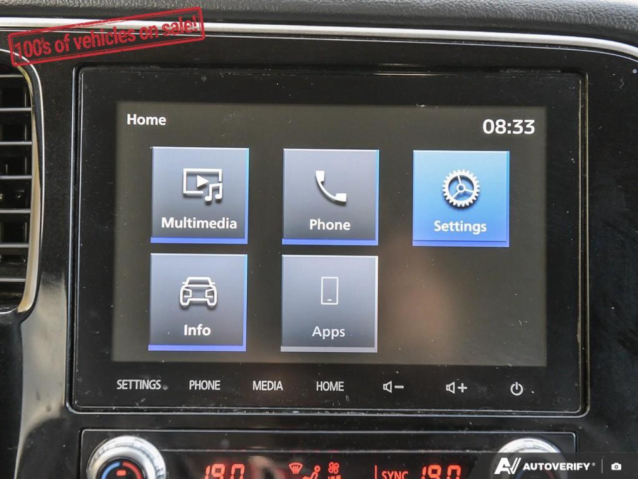 2020 Mitsubishi Outlander ES Photo