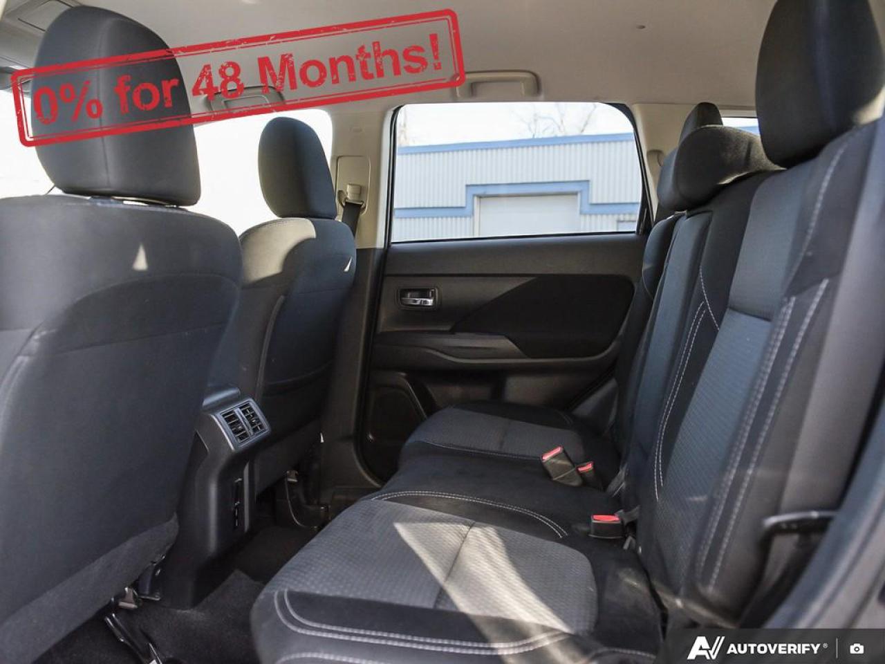 2020 Mitsubishi Outlander ES Photo