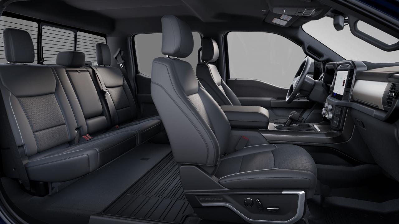 2025 Ford F-150 LARIAT® Photo5