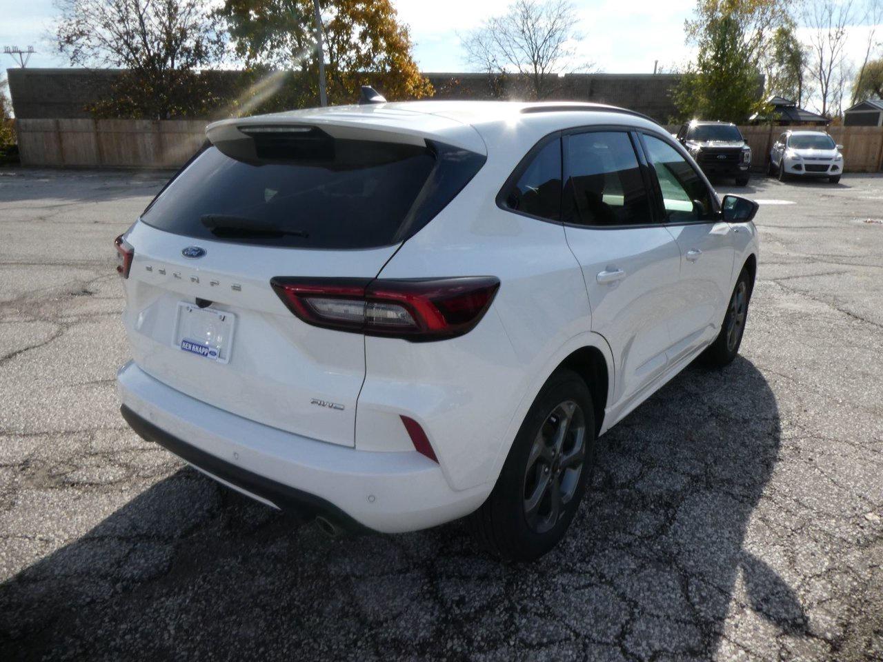 2024 Ford Escape ST LINE ST-LINE Photo4