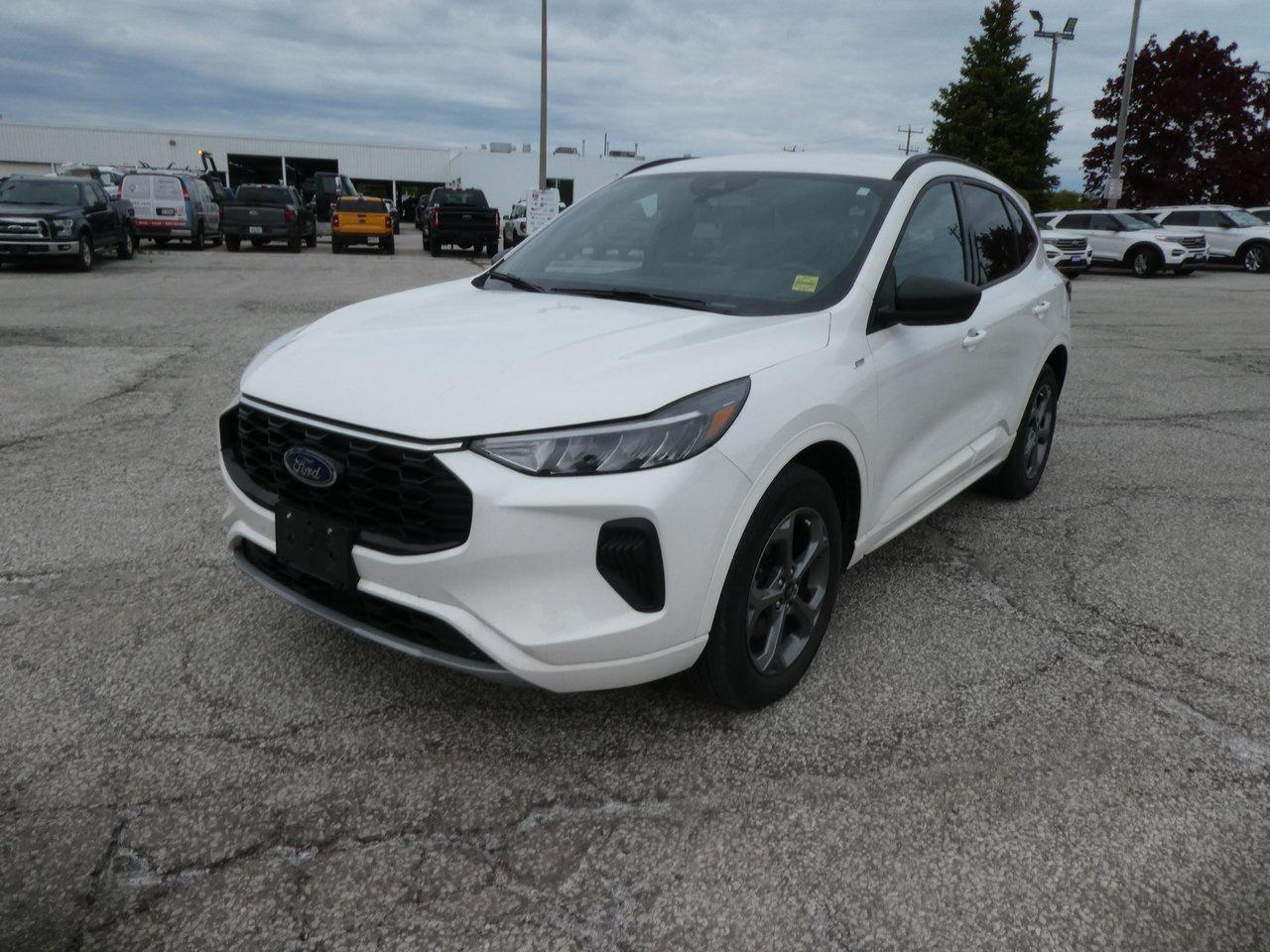 2024 Ford Escape ST-Line | Heated Seats | Backup Cam | Nav | Photo0