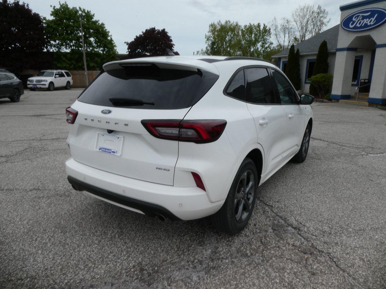 2024 Ford Escape ST-Line | Heated Seats | Backup Cam | Nav | Photo
