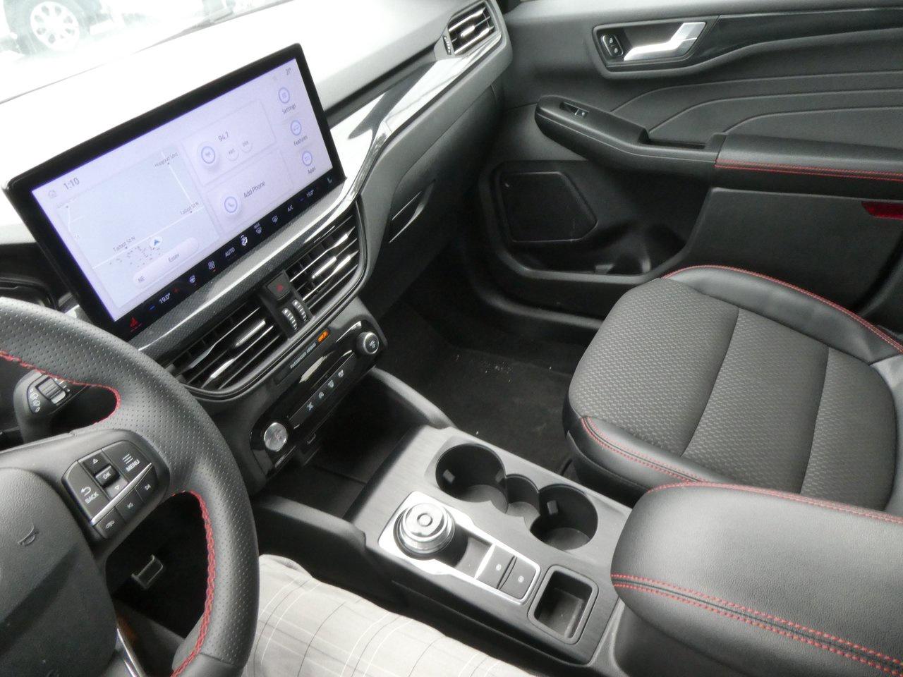 2024 Ford Escape ST-Line | Heated Seats | Backup Cam | Nav | Photo