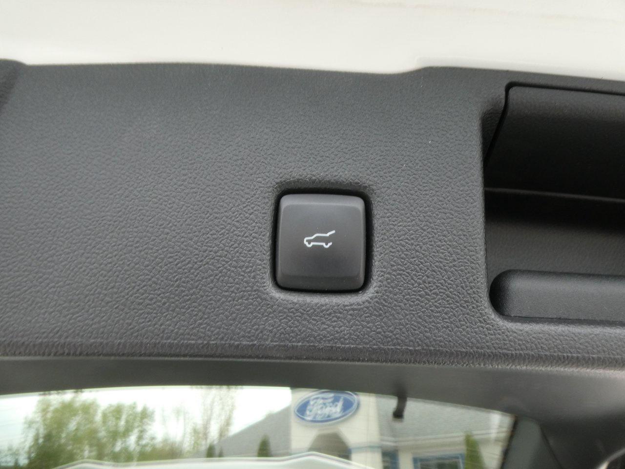 2024 Ford Escape ST-Line | Heated Seats | Backup Cam | Nav | Photo