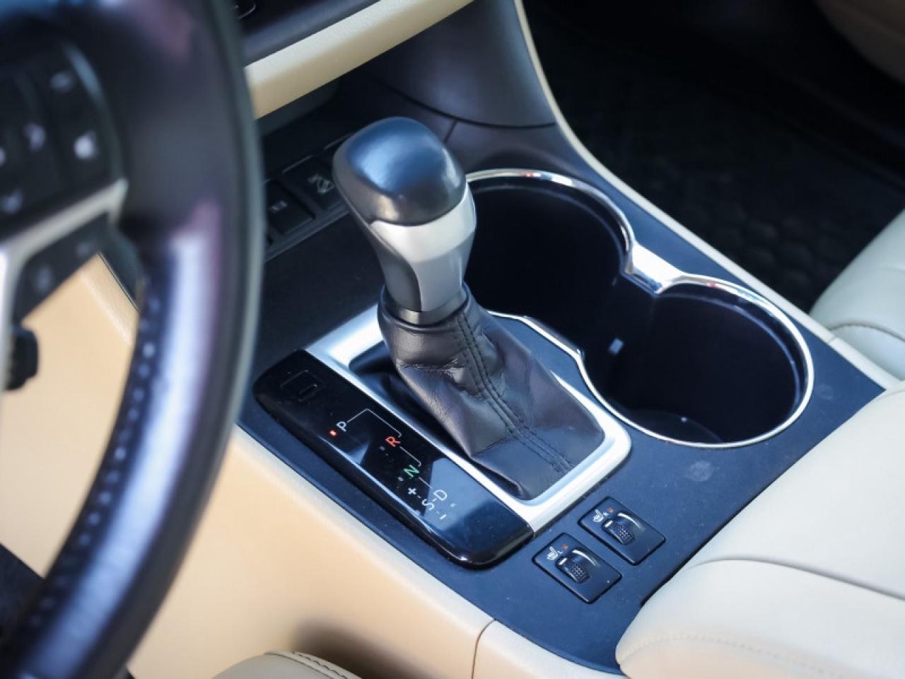 2017 Toyota Highlander XLE  - Navigation -  Sunroof - $315 B/W Photo