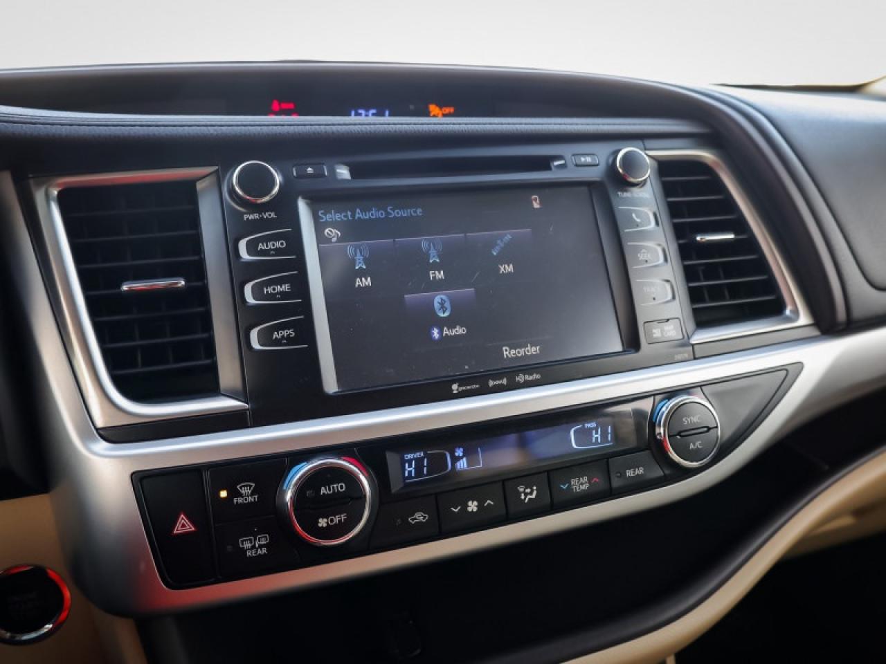 2017 Toyota Highlander XLE  - Navigation -  Sunroof - $315 B/W Photo