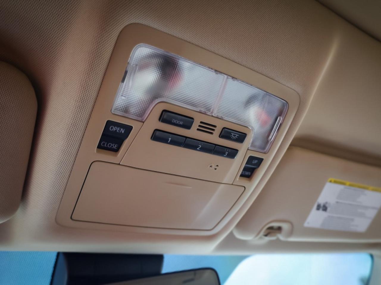 2017 Toyota Highlander XLE  - Navigation -  Sunroof - $315 B/W Photo