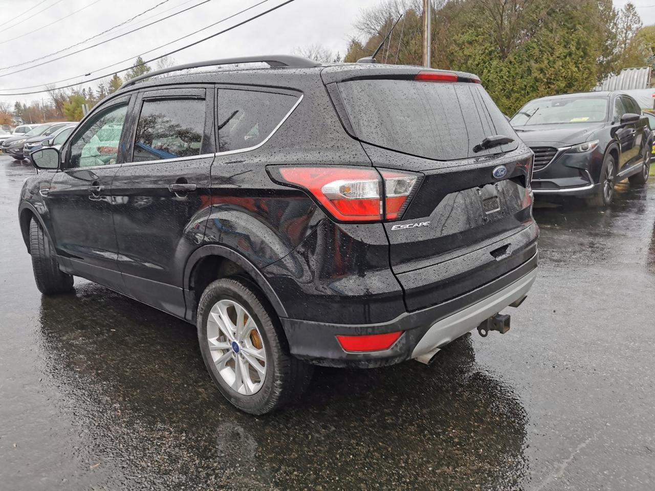 2018 Ford Escape SE - Photo #3
