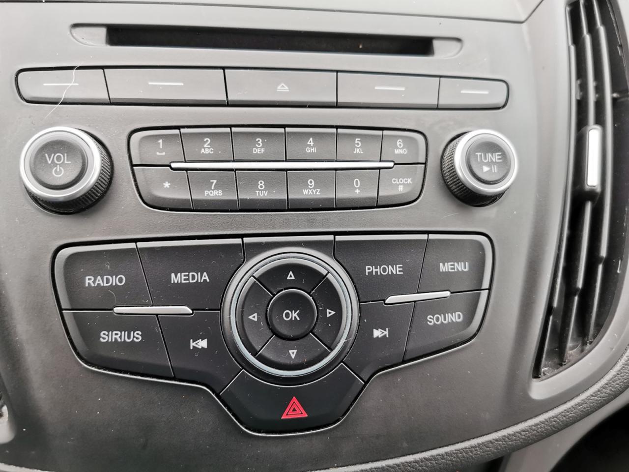 2018 Ford Escape SE - Photo #20