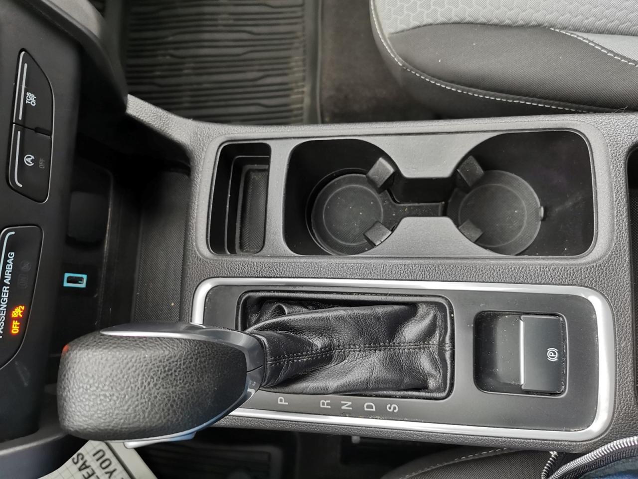 2018 Ford Escape SE - Photo #23