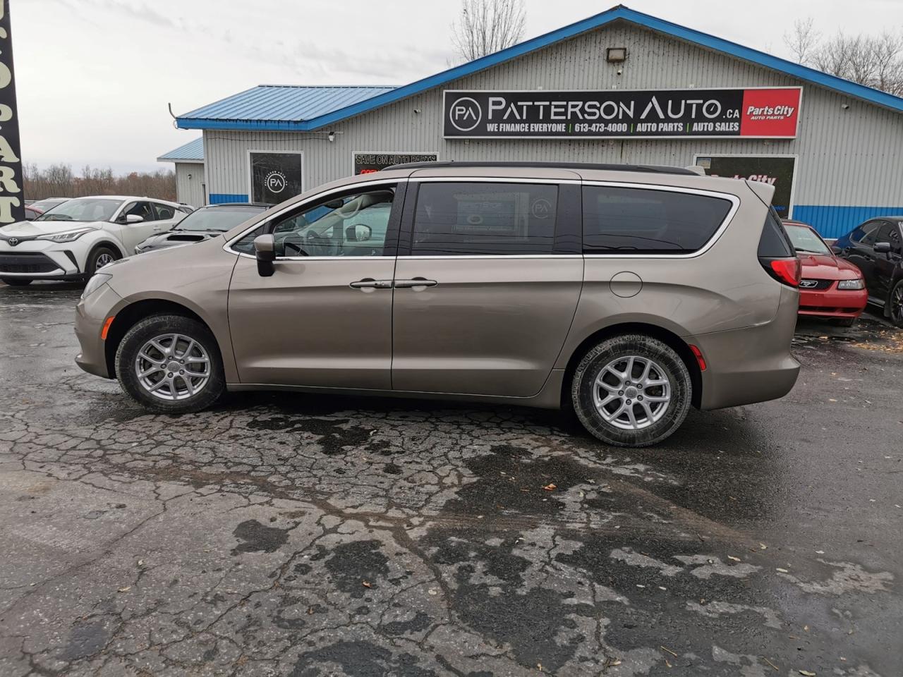 2017 Chrysler Pacifica LX - Photo #8
