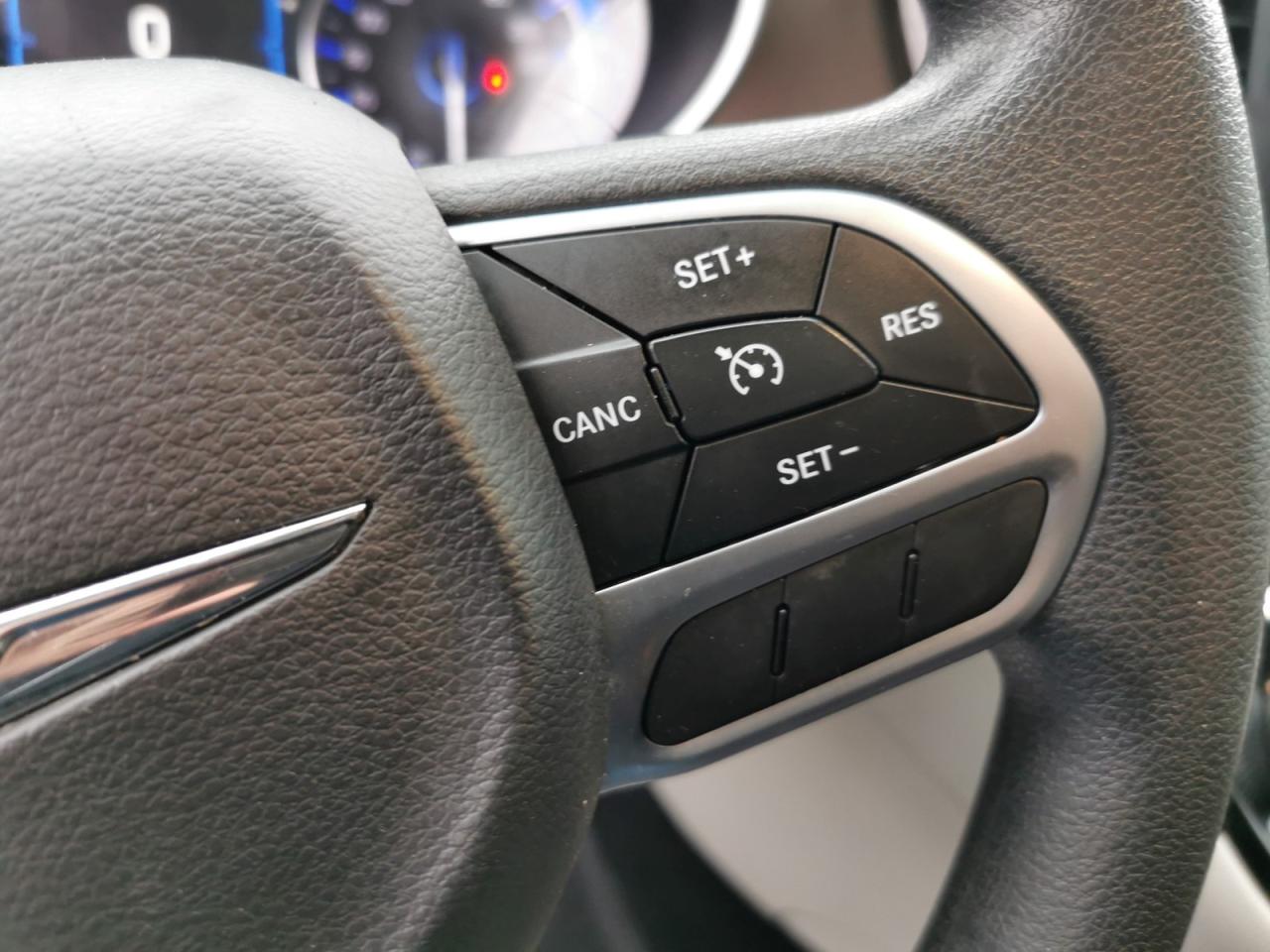 2017 Chrysler Pacifica LX - Photo #15