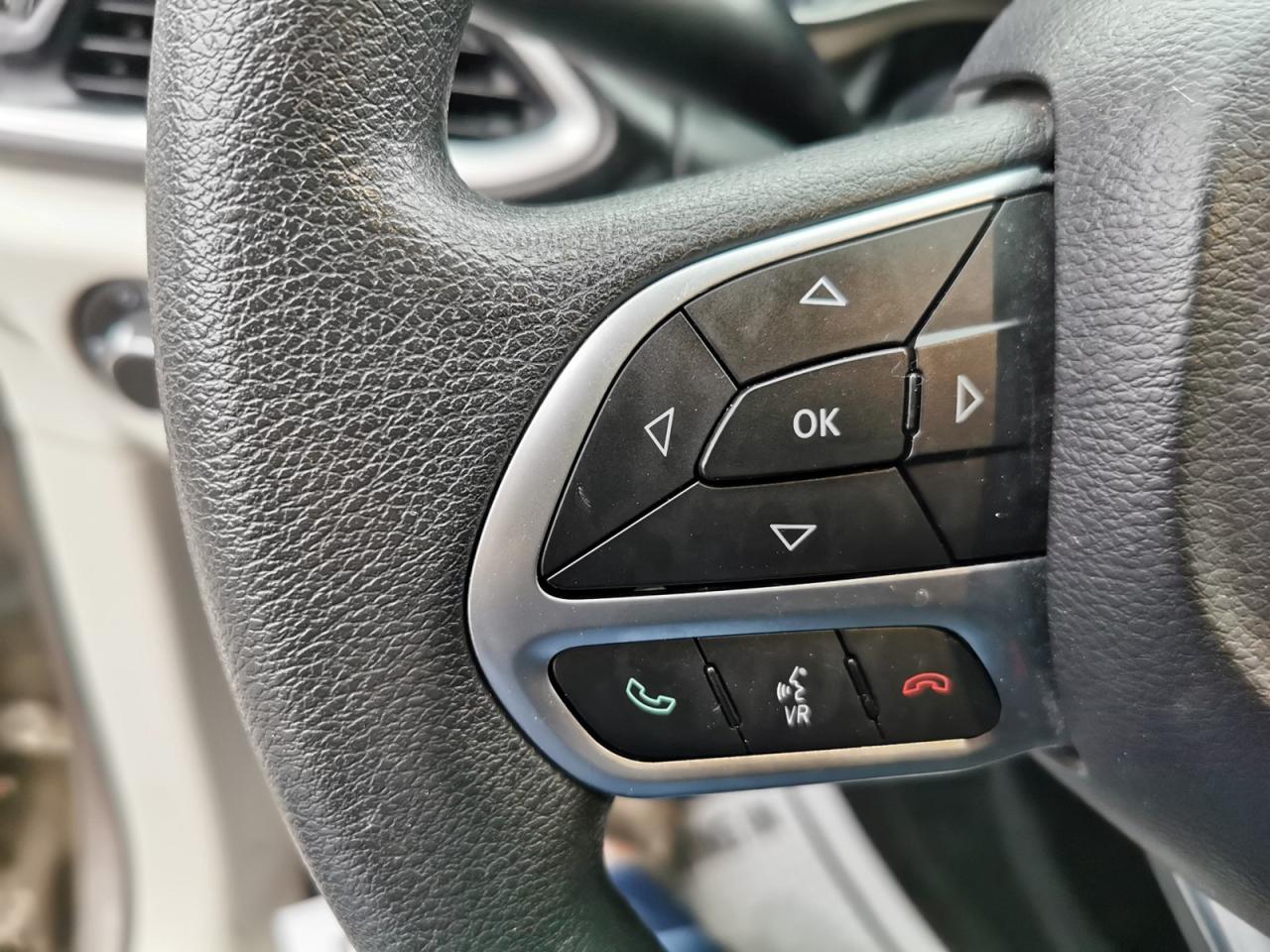 2017 Chrysler Pacifica LX - Photo #14