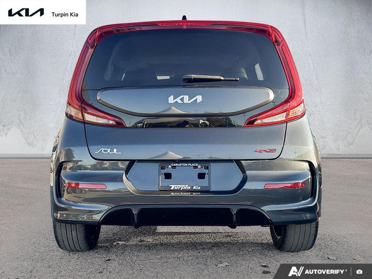 2022 Kia Soul GT-Line Limited Photo4