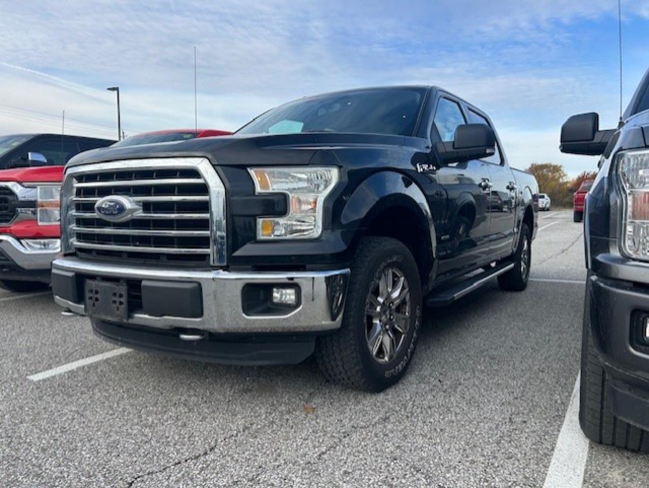 2015 Ford F-150 4WD SUPERCREW 145" XLT Photo0