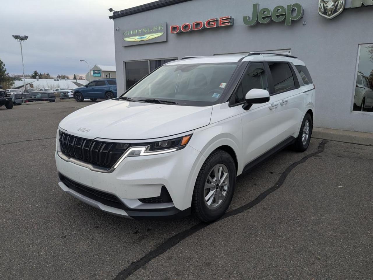 2024 Kia Carnival LX FWD Photo